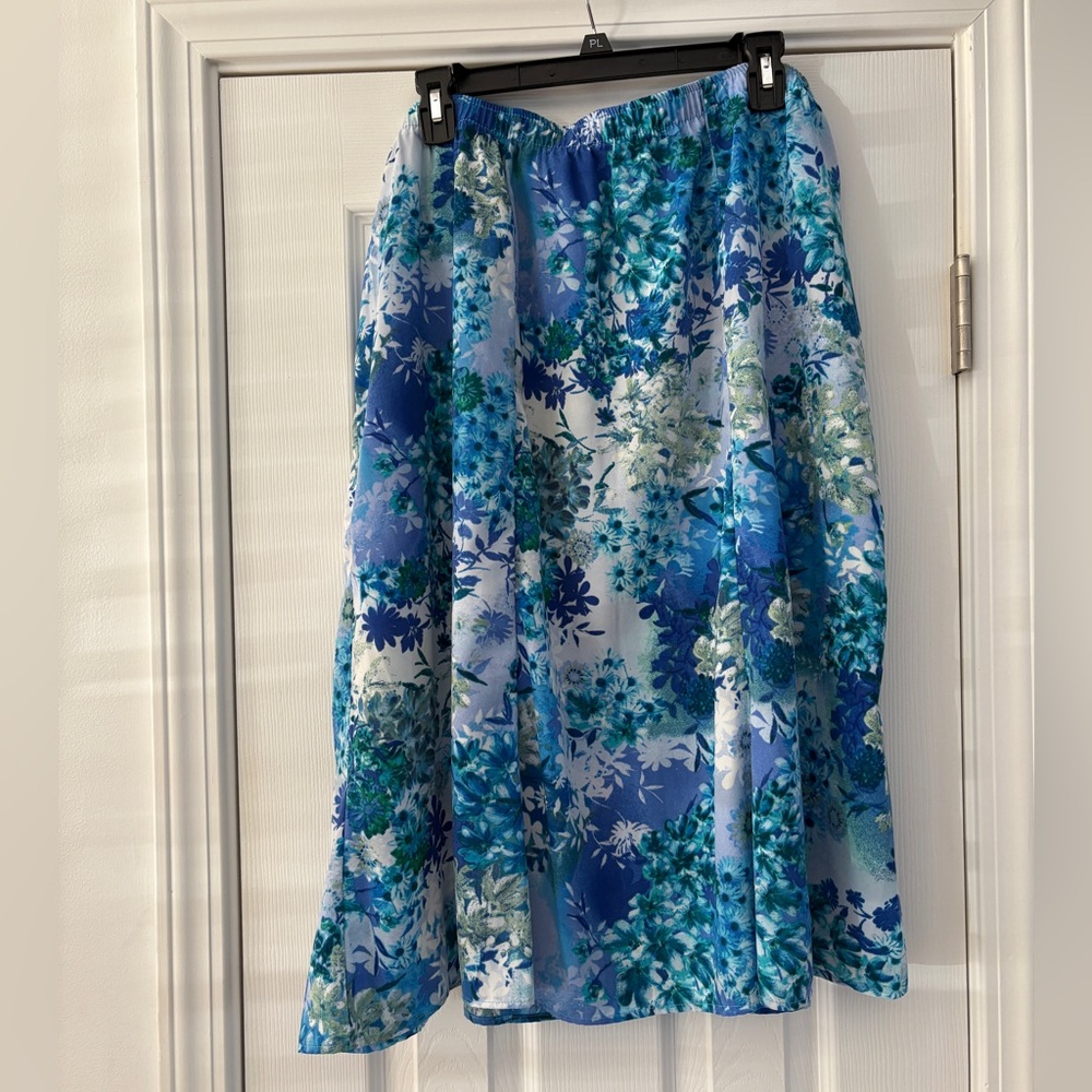 Nikki women’s floral skirt